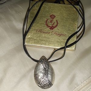 Vintage Premier Designs Pendant Necklace